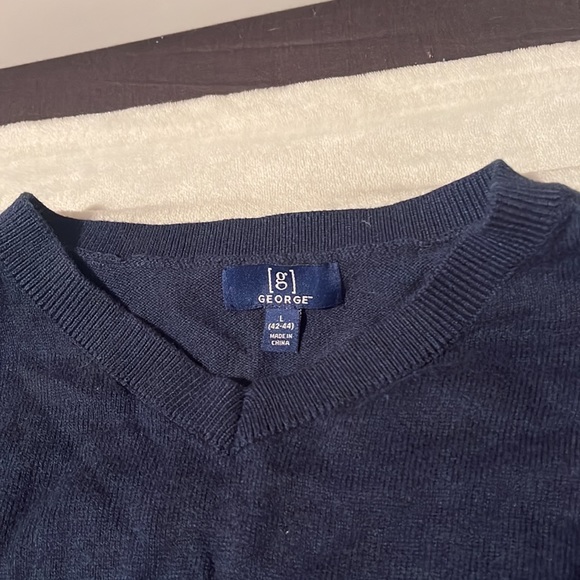 George crewneck - Picture 3 of 3